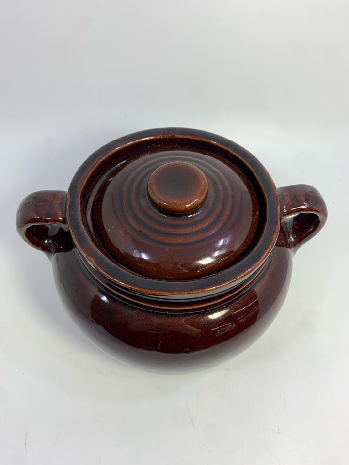 VTG BROWN STONEWARE BEAN POT.