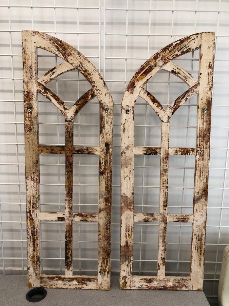2PC RUSTIC WINDOW ARCH WALL HANGINGS.
