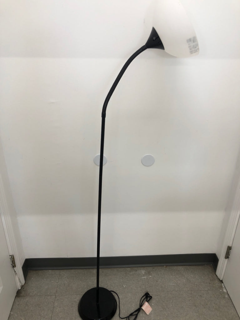 BLACK FLOOR LAMP W WHITE SHADE ADJUSTABLE HEAD.