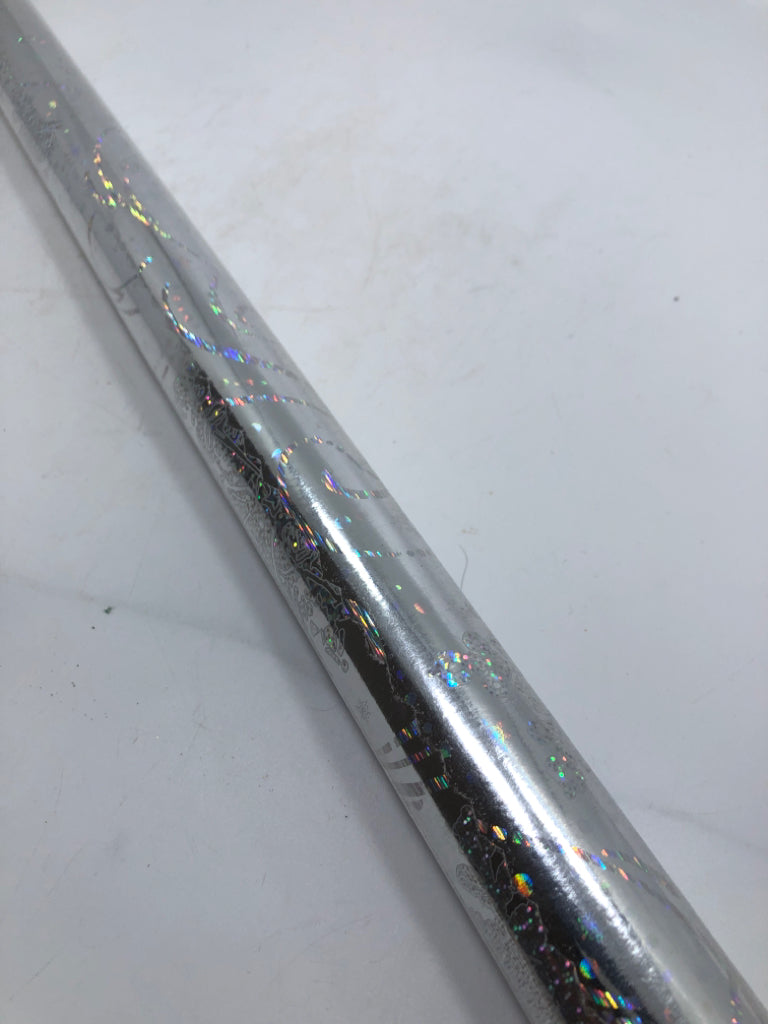 NIP SPARKLING SNOWFLAKE WRAPPING PAPER.