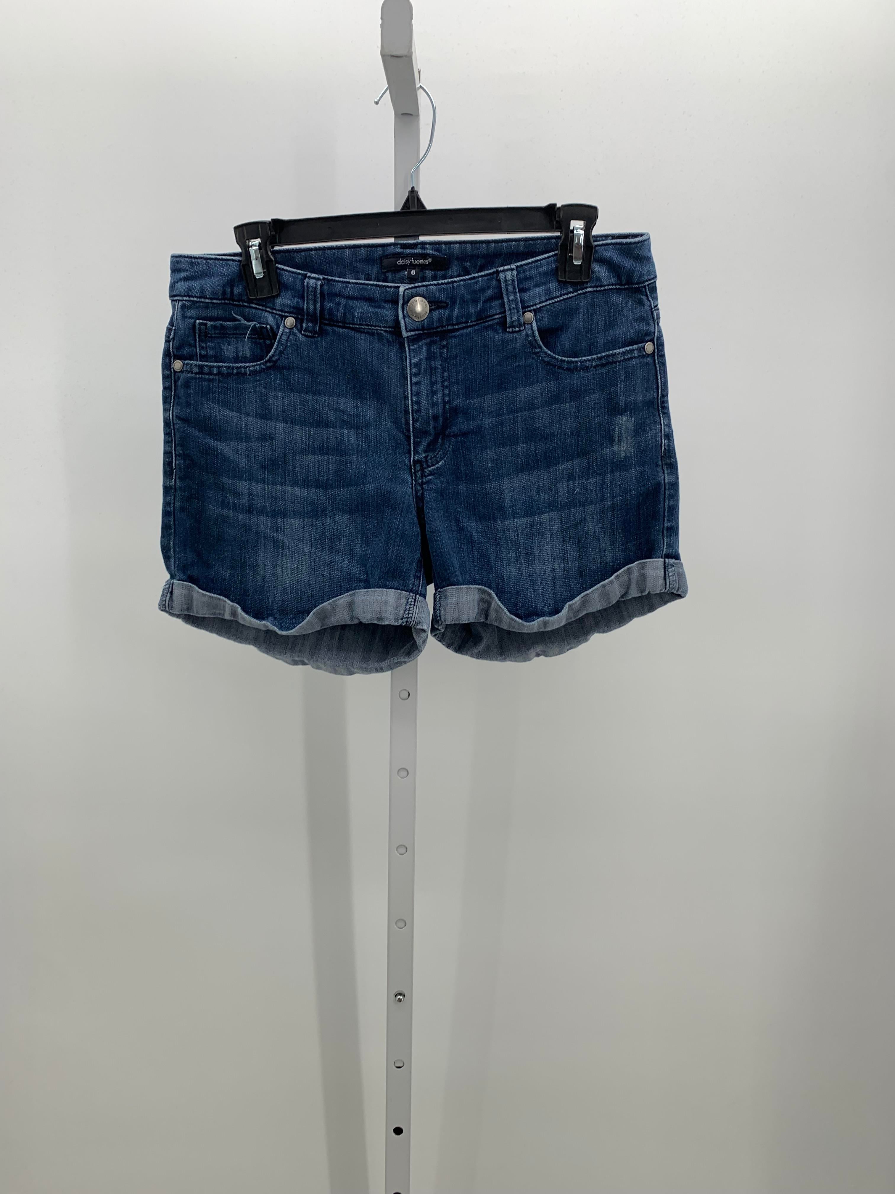 Daisy Fuentes Size 6 Misses Shorts