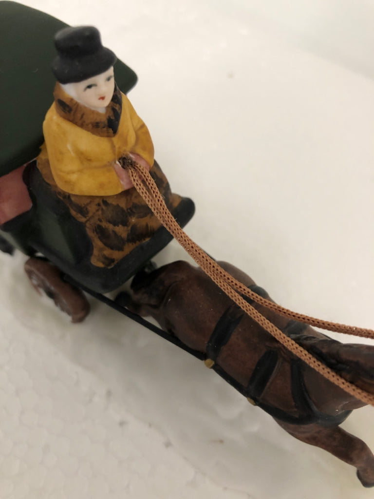 VILLAGE ACCESSORIES CERAMIC HORSE/BUGGY- DEPT 56.
