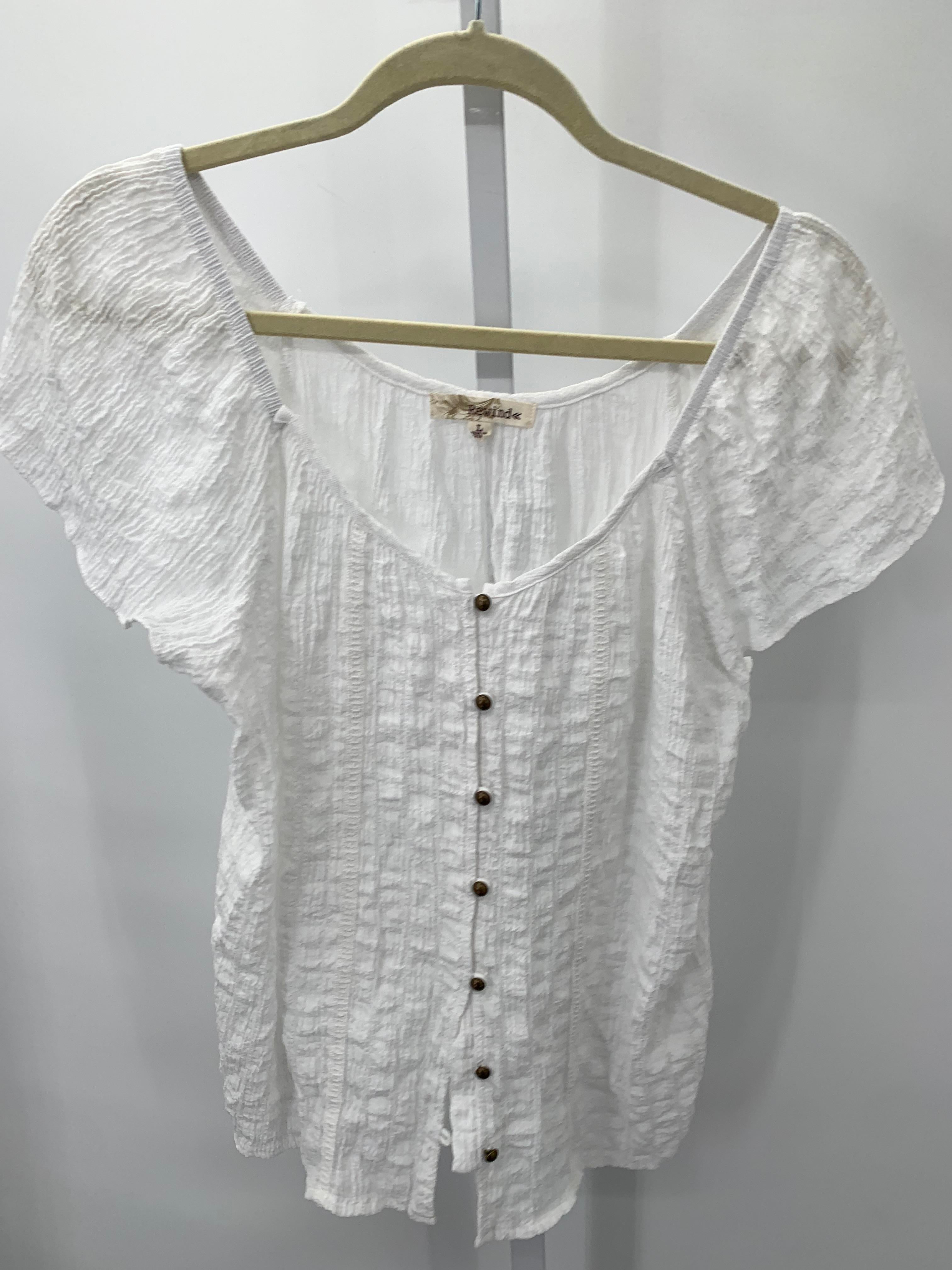 Rewind Size Large Juniors Short Sleeve Shirt