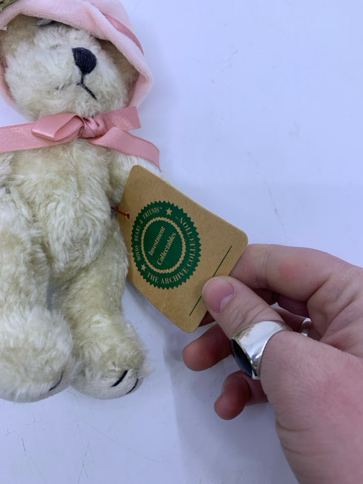 SMALL WHITE SHAG BEAR W/ PALE PINK HAT BOYDS BEAR.