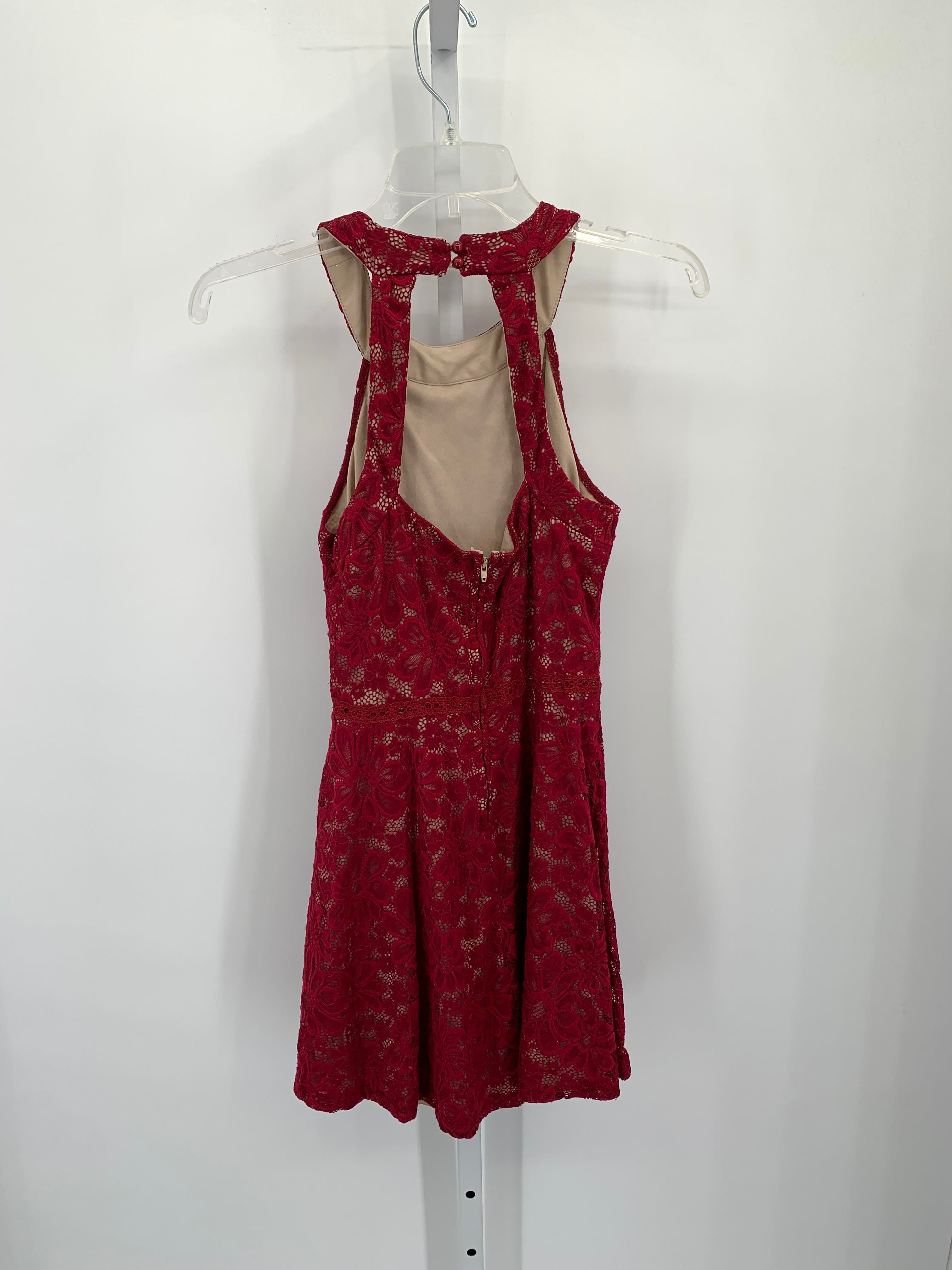 Size Medium Juniors Sleeveless Dress