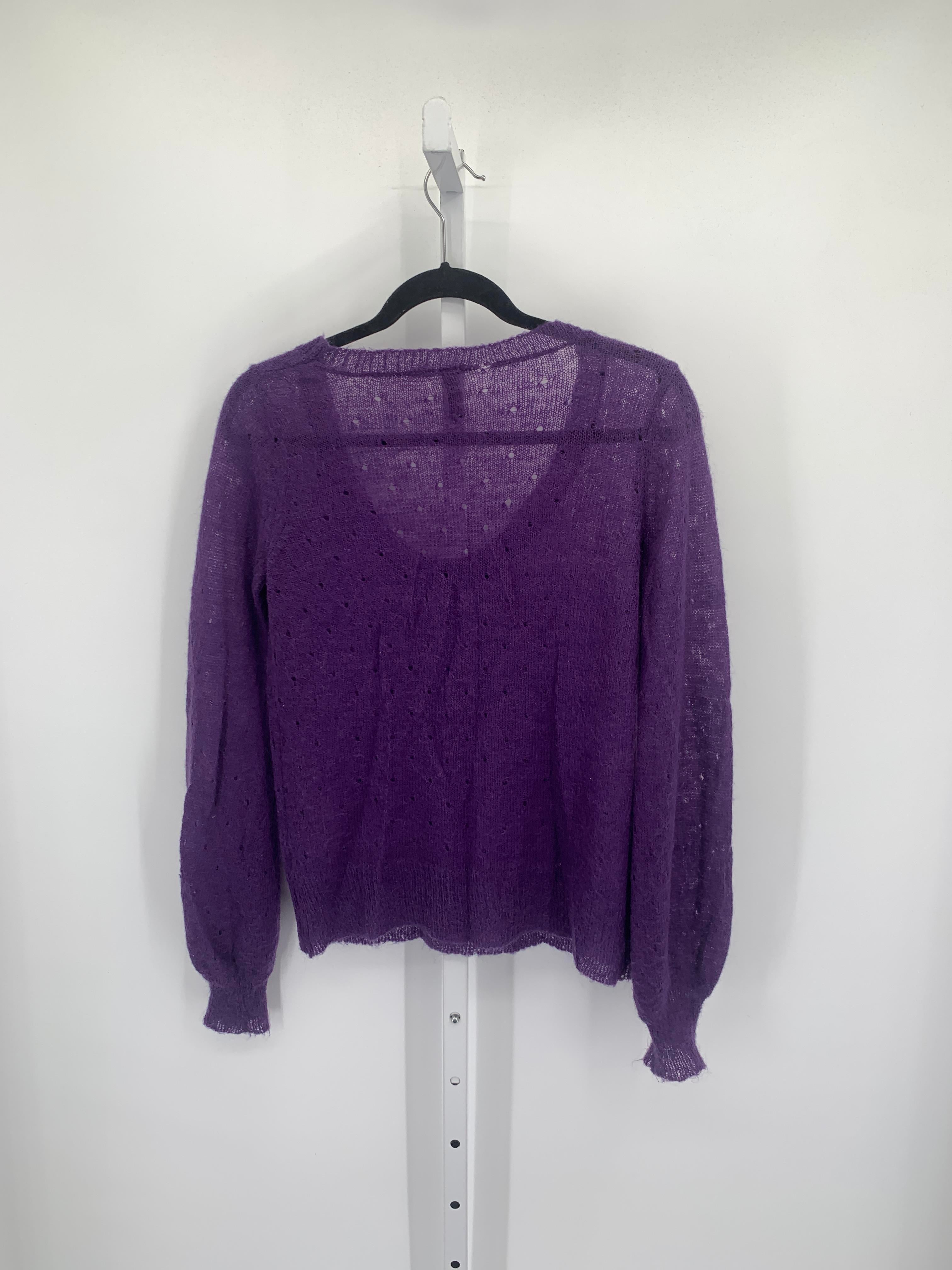 Divided Size 10 Juniors Long Sleeve Sweater