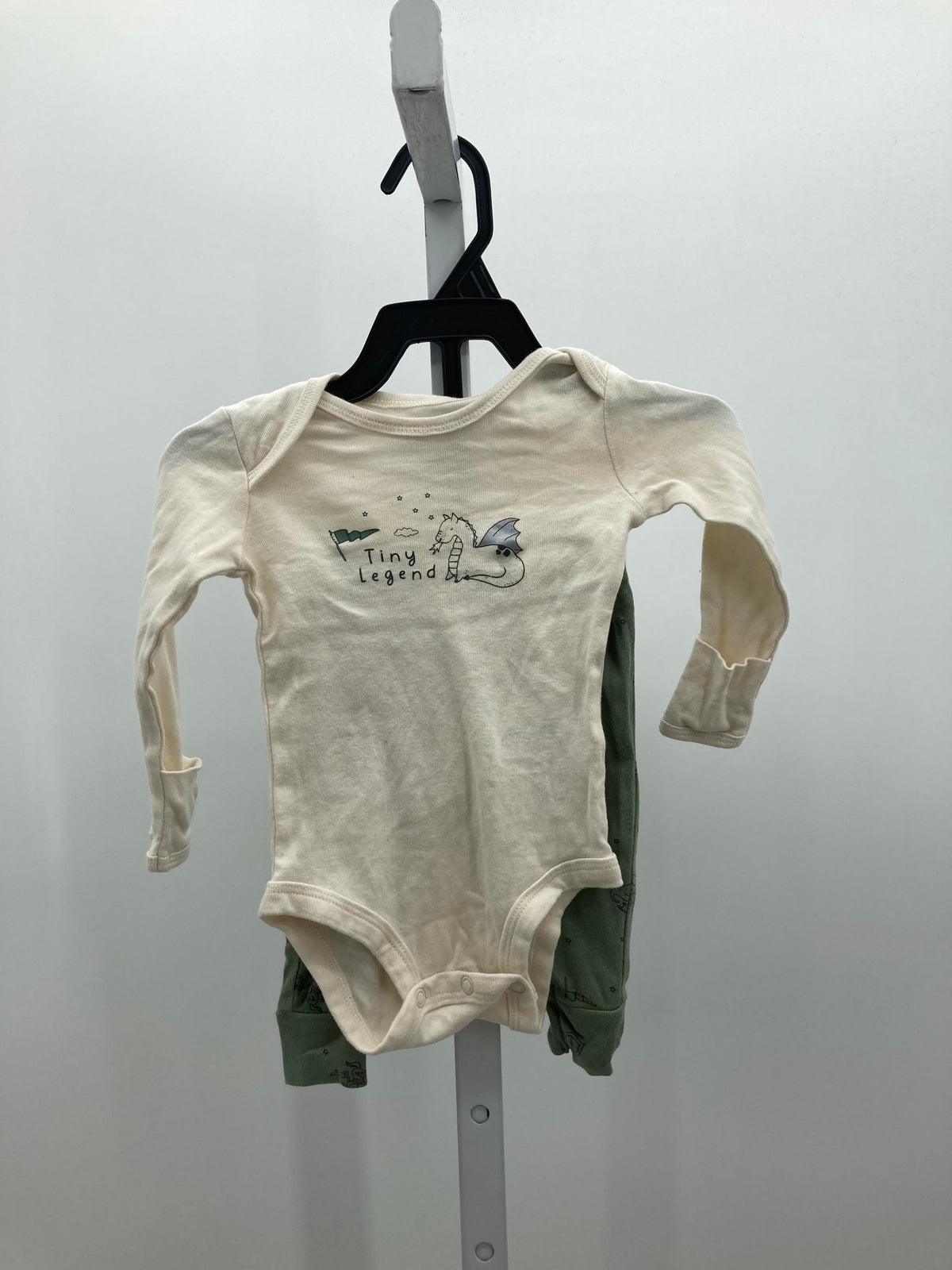 TINY LEGEND SHIRT AND GREEN PANTS