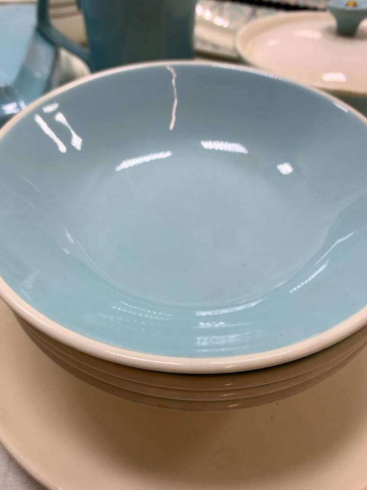30PC VTG BLUE COLORCRAFT DISH SET SVC FOR 4+.