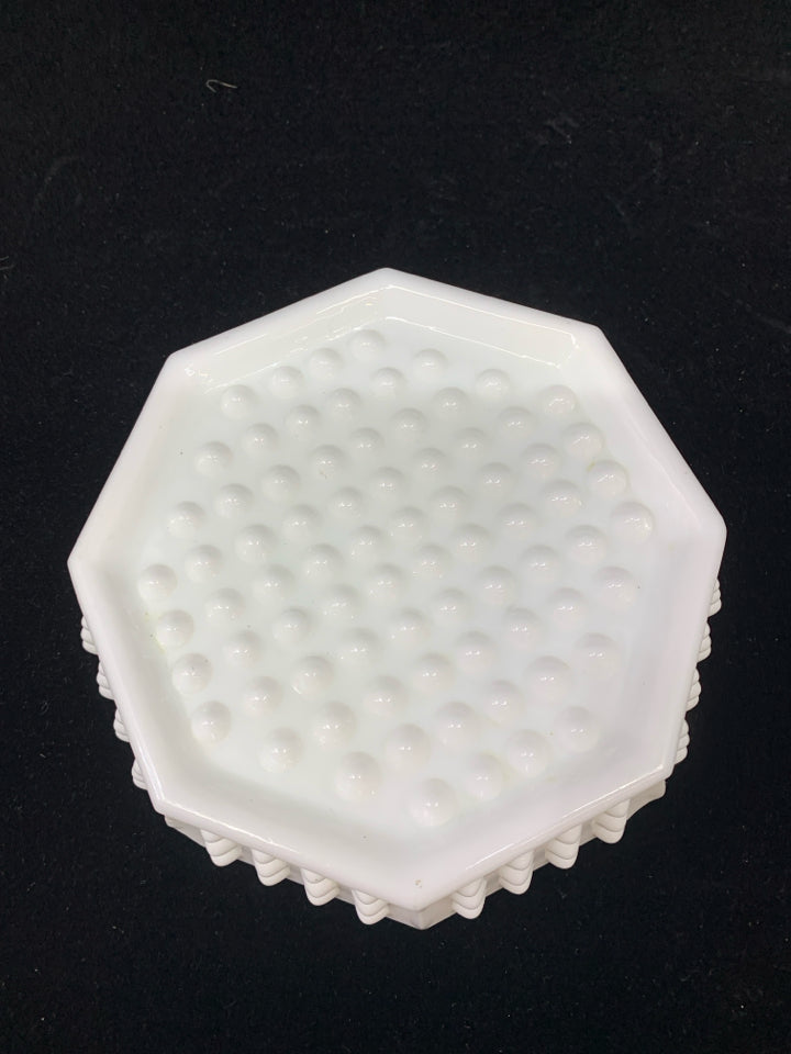 VTG MILK GLASS HOBNAIL ASHTRAY.