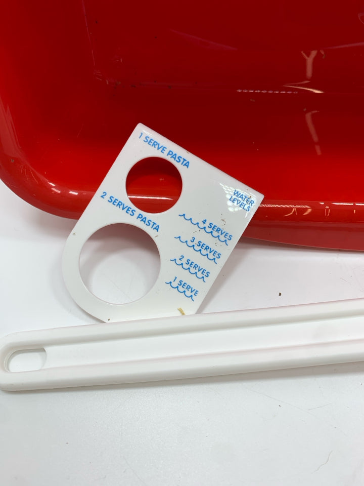 NEW PLASTIC PASTA COOKER KIT.