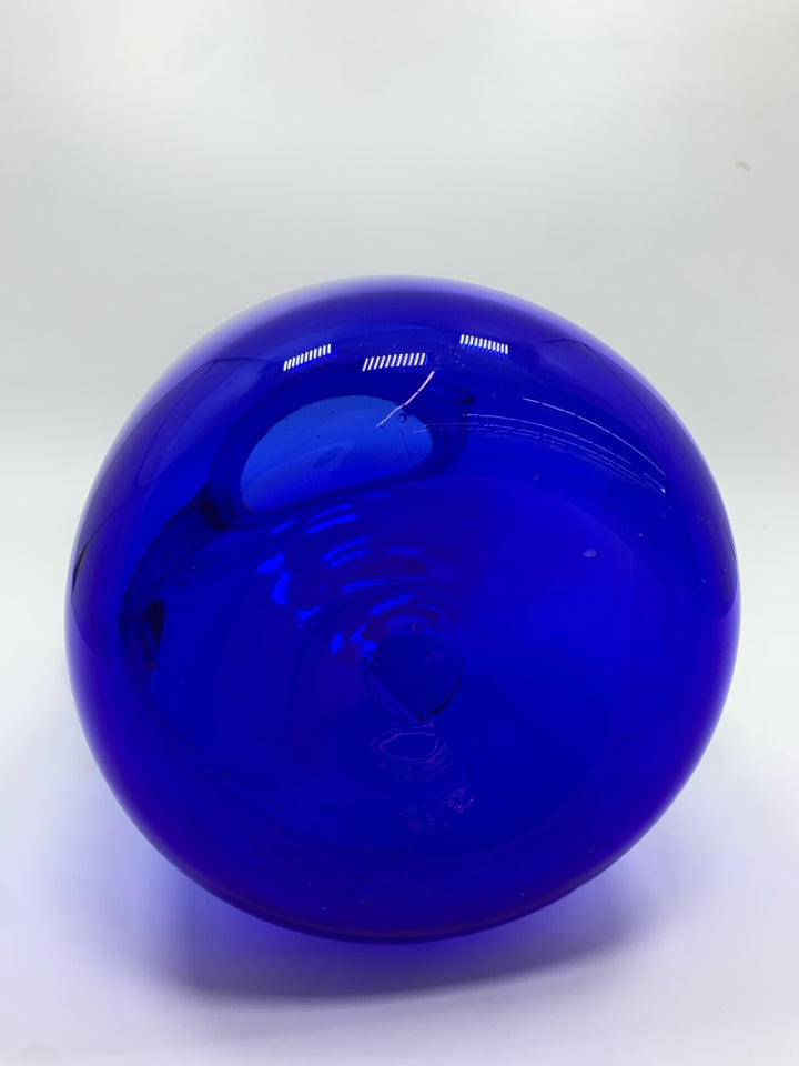 COBALT BLUE GLASS PITCHER.