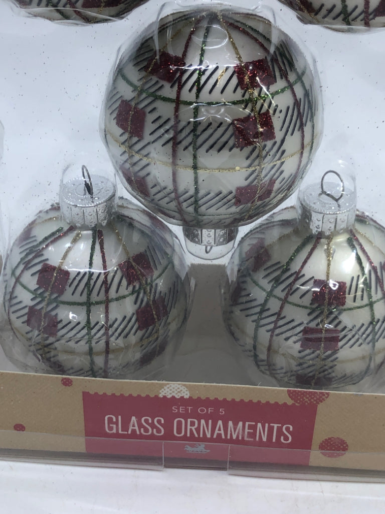 NIB 5 PLAID GLASS ORNAMENTS