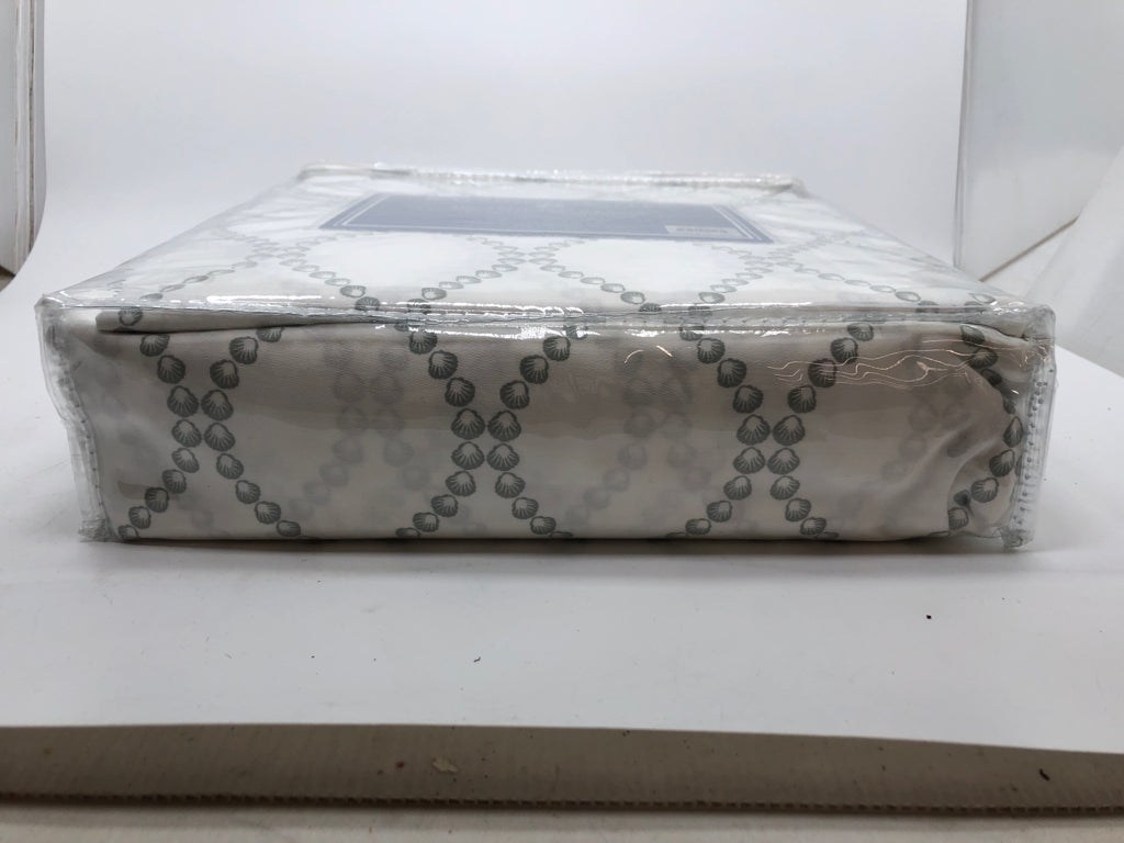 NIP RAYMOND WAITES SEASHELL KING SHEET SET.