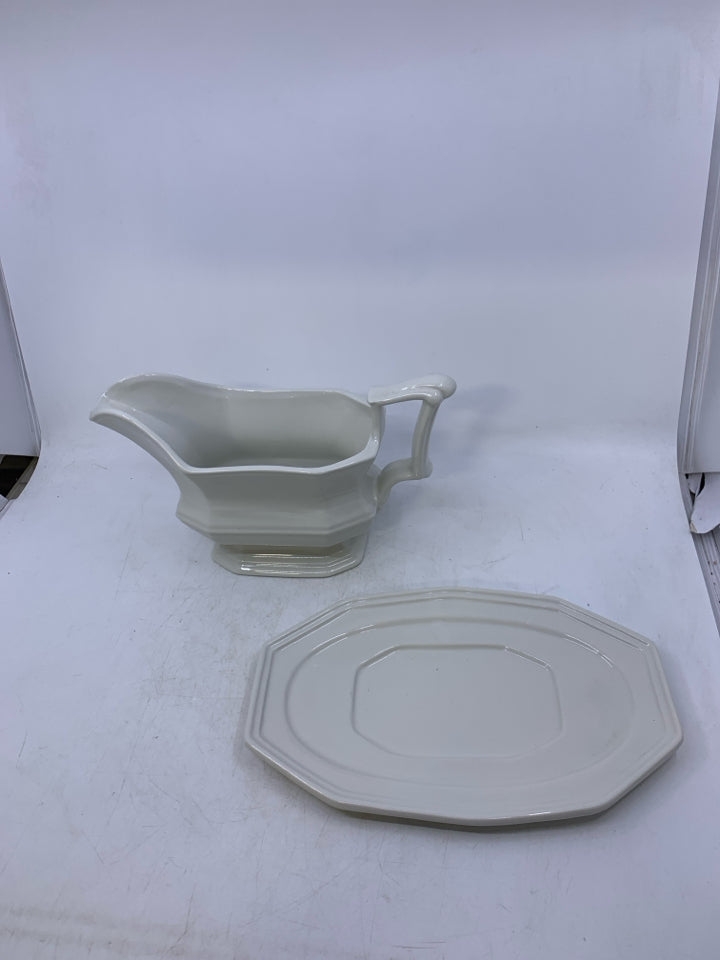 VTG 2 PC IRONSTONE GRAVY BOAT.
