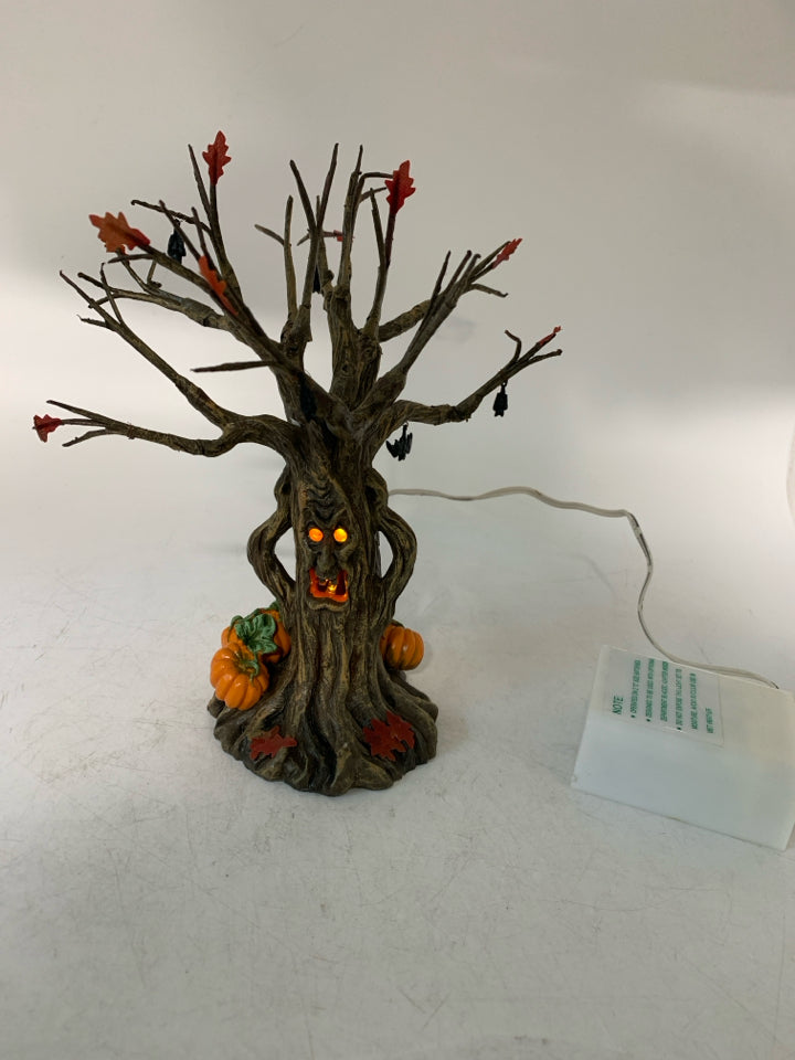 VTG DEPT 56 "LIT SPOOKY" TREE HALLOWEEN VILLAGE WORKING.
