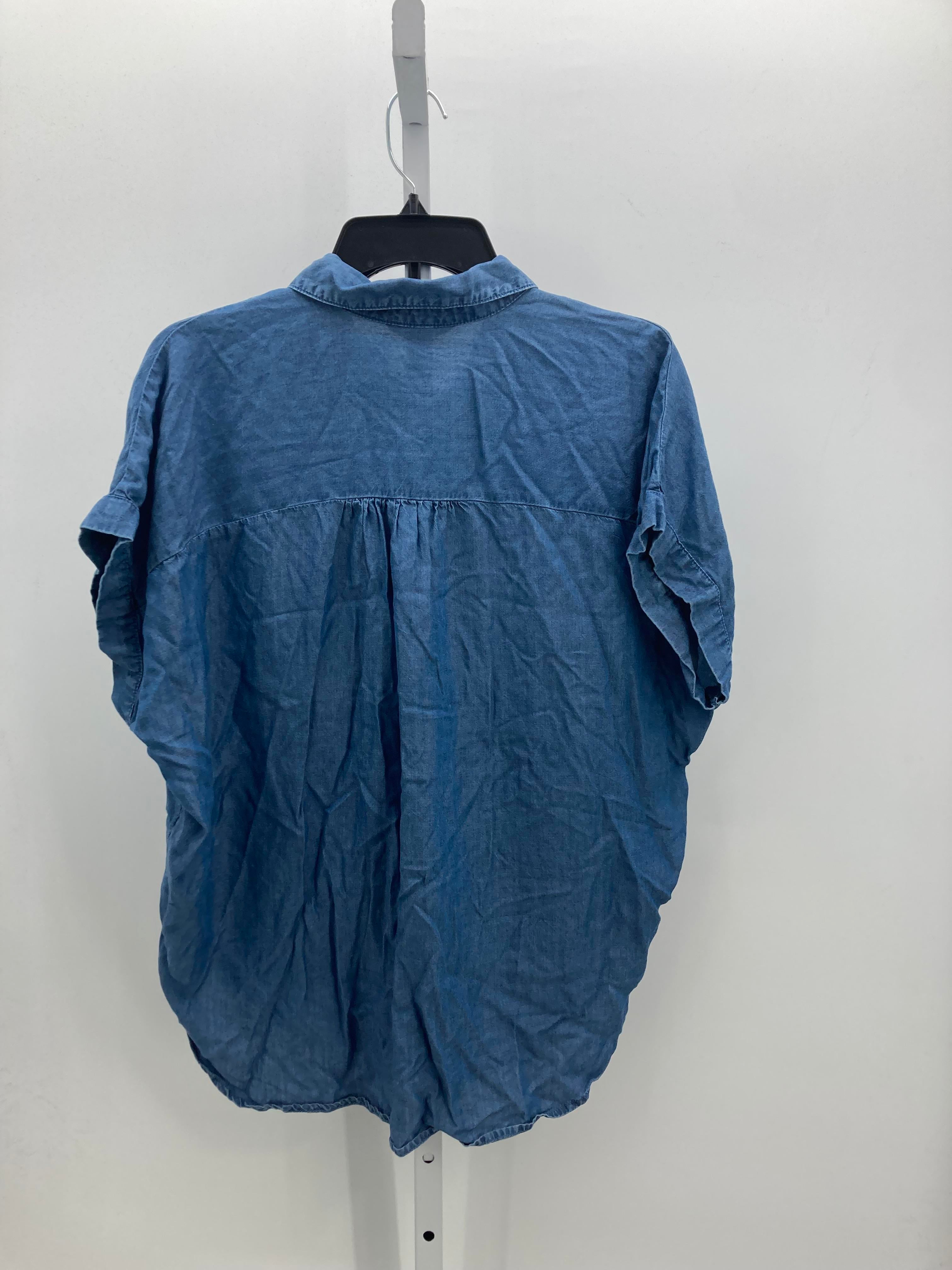 Time and Tru Size Medium Misses Short Sleeve Shirt