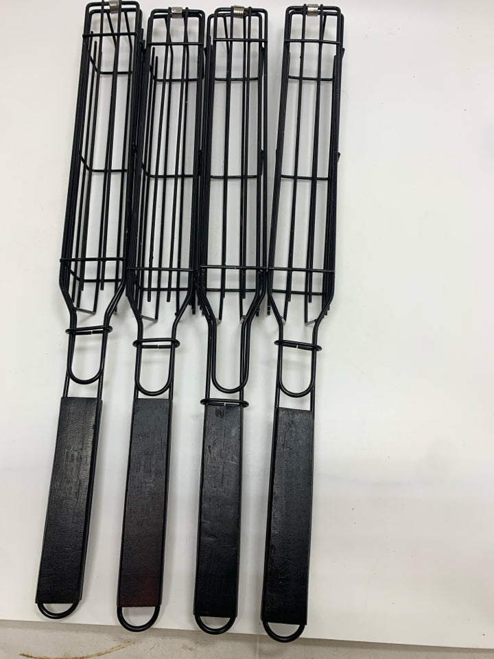 4 NON-STICK KABOB GRILLING BASKETS.