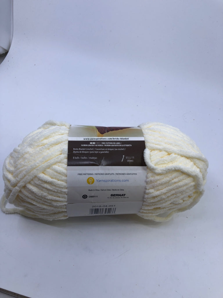 NIP BERNAT BLANKET CREAM YARN.