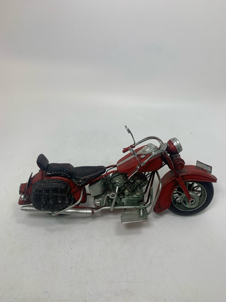 METAL RED MOTORCYCLE DECOR.