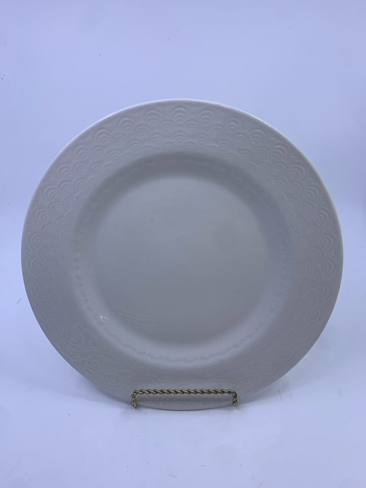 24 PC WHITE ONEIDA DISH SET.