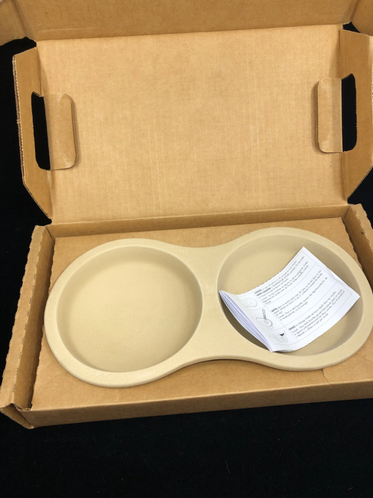 NIB THE PAMPERED CHEF MICROWAVE EGG COOKER.