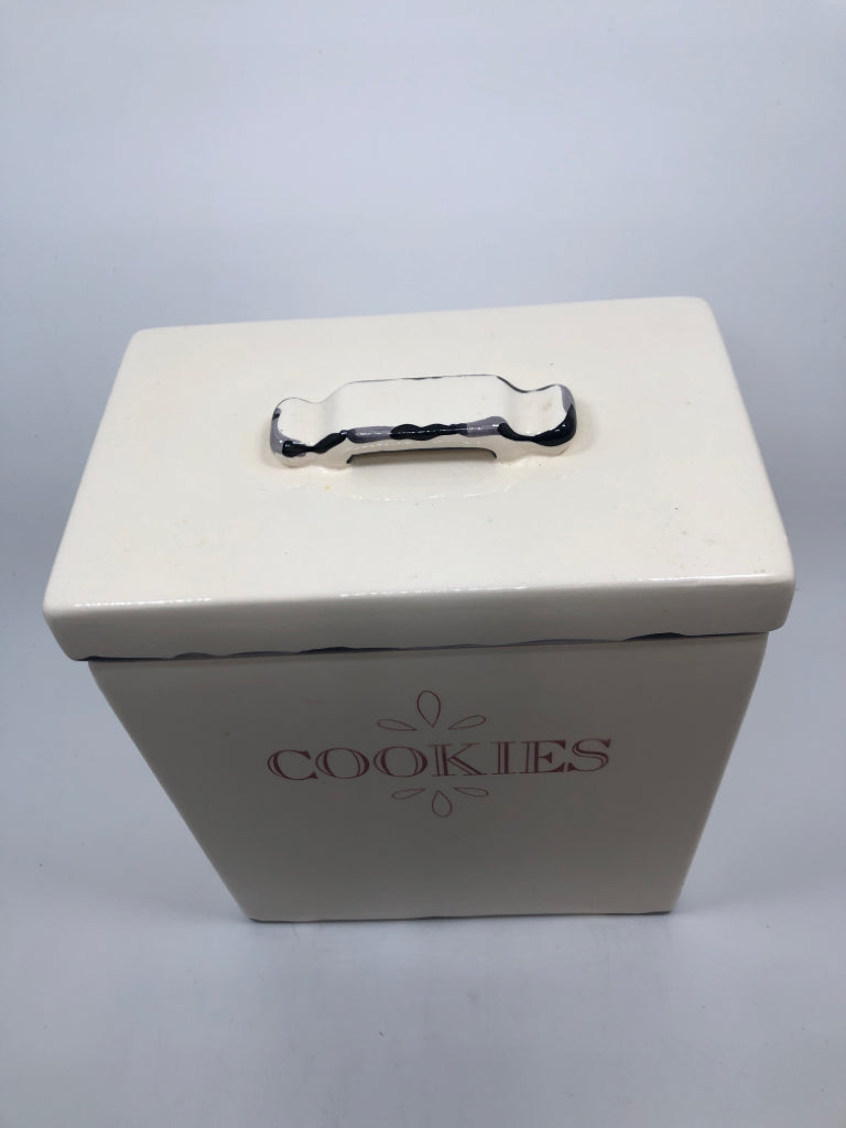 DISTRESSED STYLE COOKIE JAR W/LID.