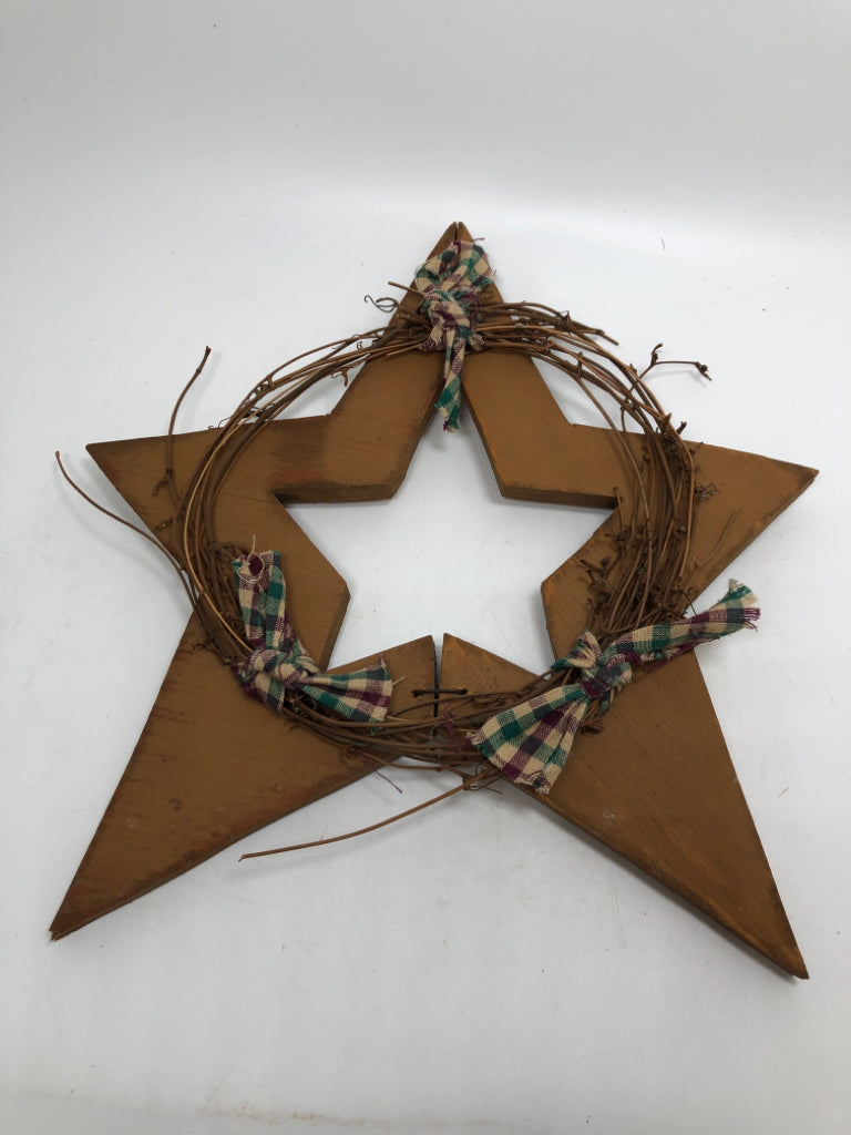 PRIMITIVE WOODEN STAR CUT-OUT.