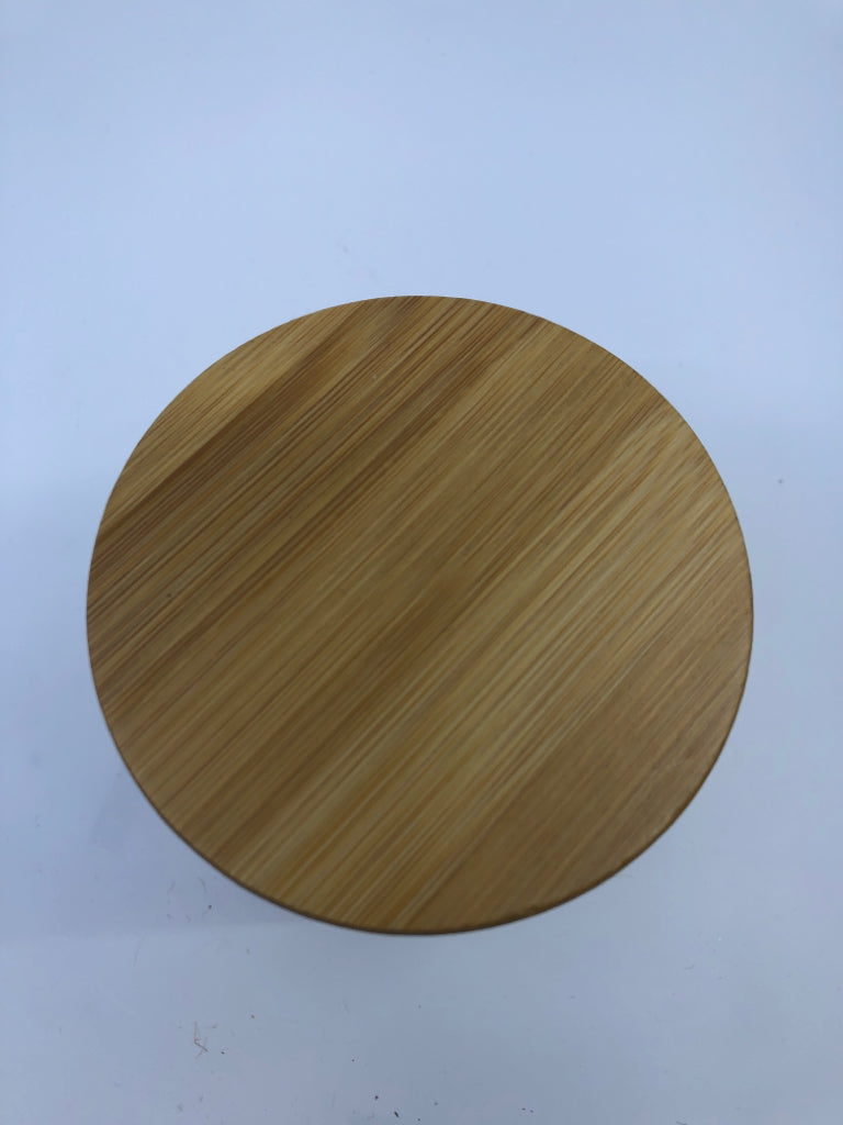 SMALL MATTE WHITE CANISTER W WOOD LID.
