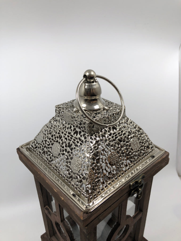 RUSTIC LANTERN W/CIRCLE DECAL.