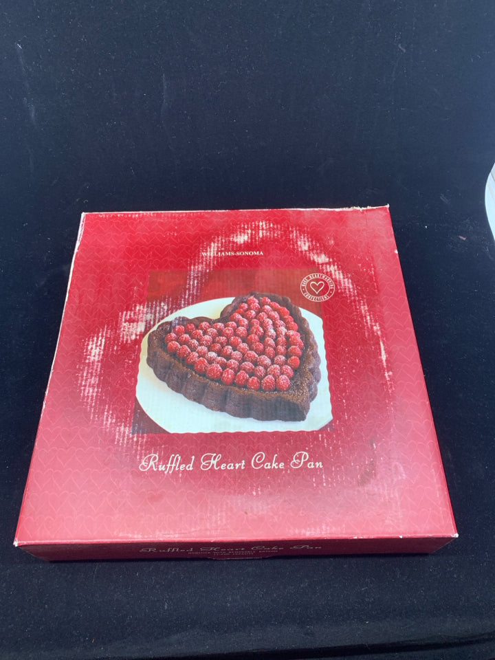 WILLIAMS SONOMA RUFFLE HEART CAKE PAN.