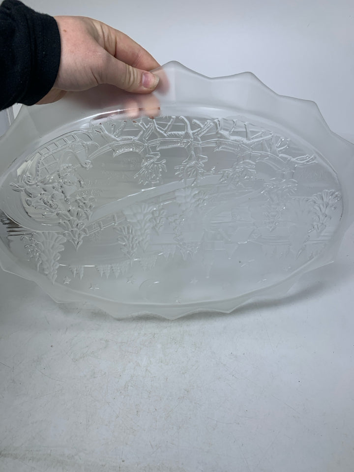 MIKASA OVAL GLASS PLATTER W/ CHRISTMAS EVE SCENE.