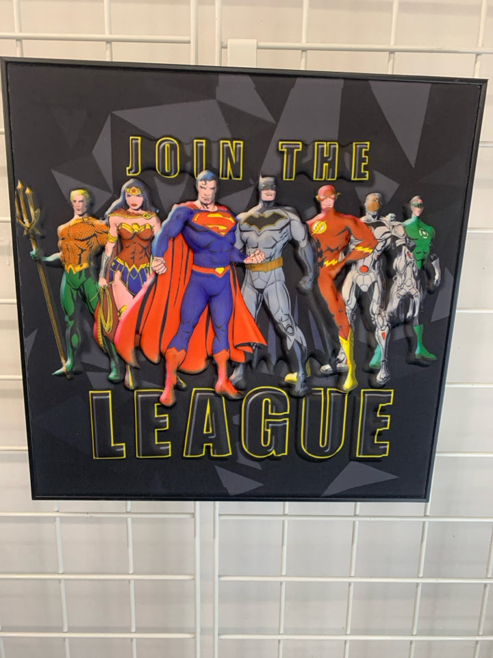 TEXTURED JUSTICE LEAGUE WALL HANGING.