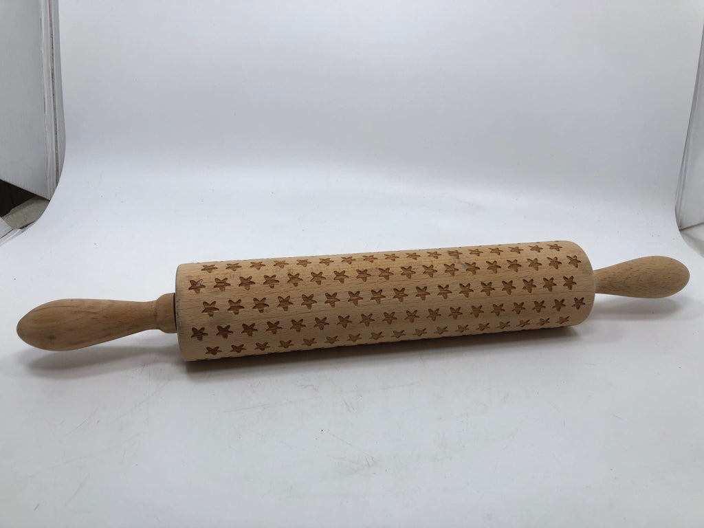 WOODEN ROLLING PIN W/CARVED STARS.