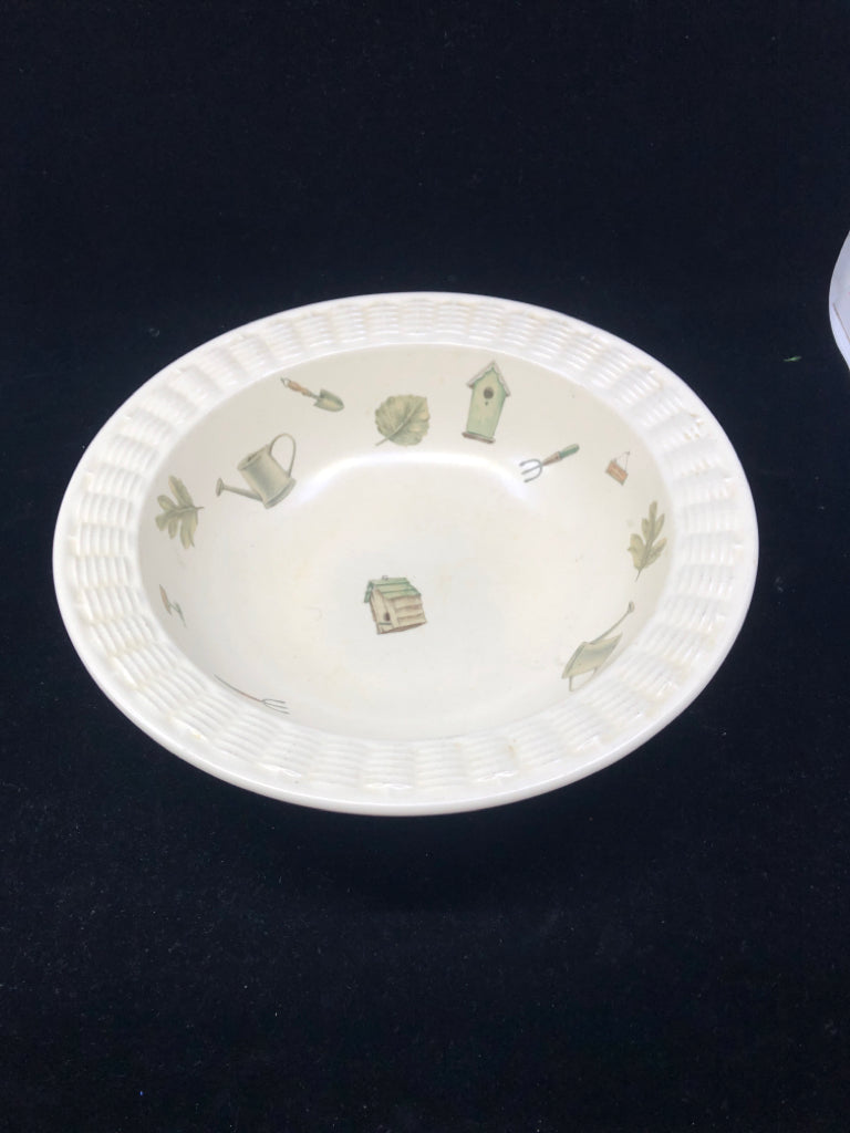 PFALTZGRAFF GARDEN PATTERN SERVING BOWL.