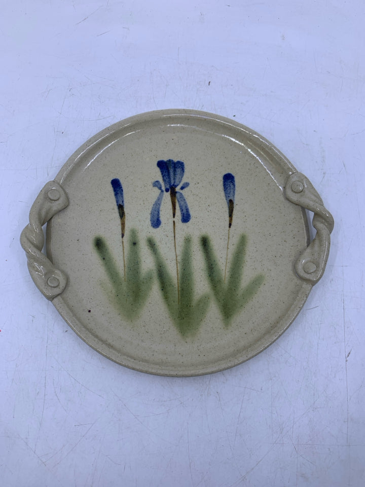 BLUE IRIS FLOWERS SERVER.