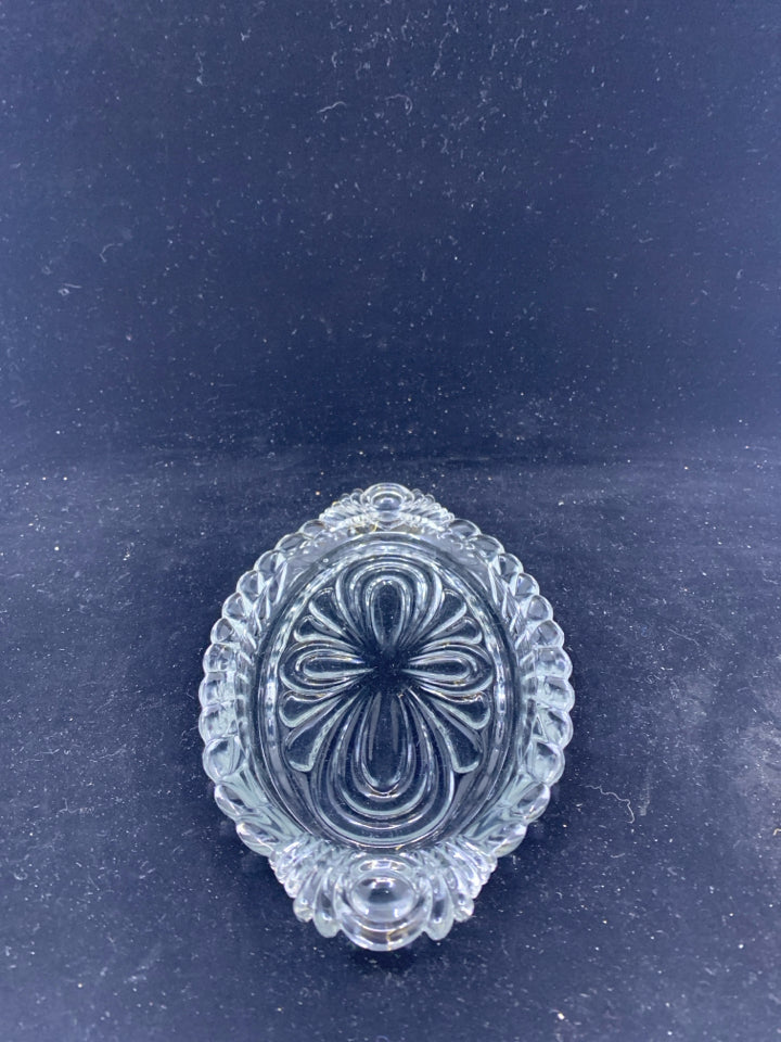 OVAL EMBOSSED SMALL GLASS PLATE.