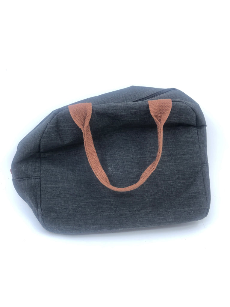 GREY LOYEE LUNCH BOX.