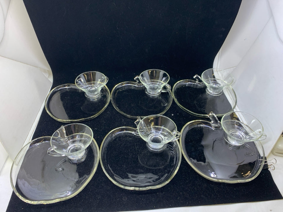 24 PC SVC 6 CLEAR GLASS APPLE PLATES/SNACK PLATES/BOWLS.