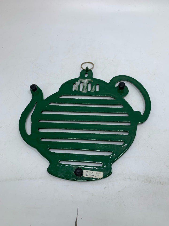 METAL TEAPOT TRIVET.