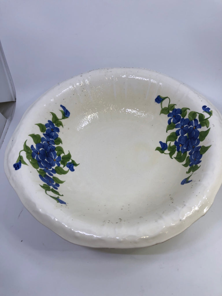 VTG BLUE FLOWERED CERAMIC PITCHER & BASIN.