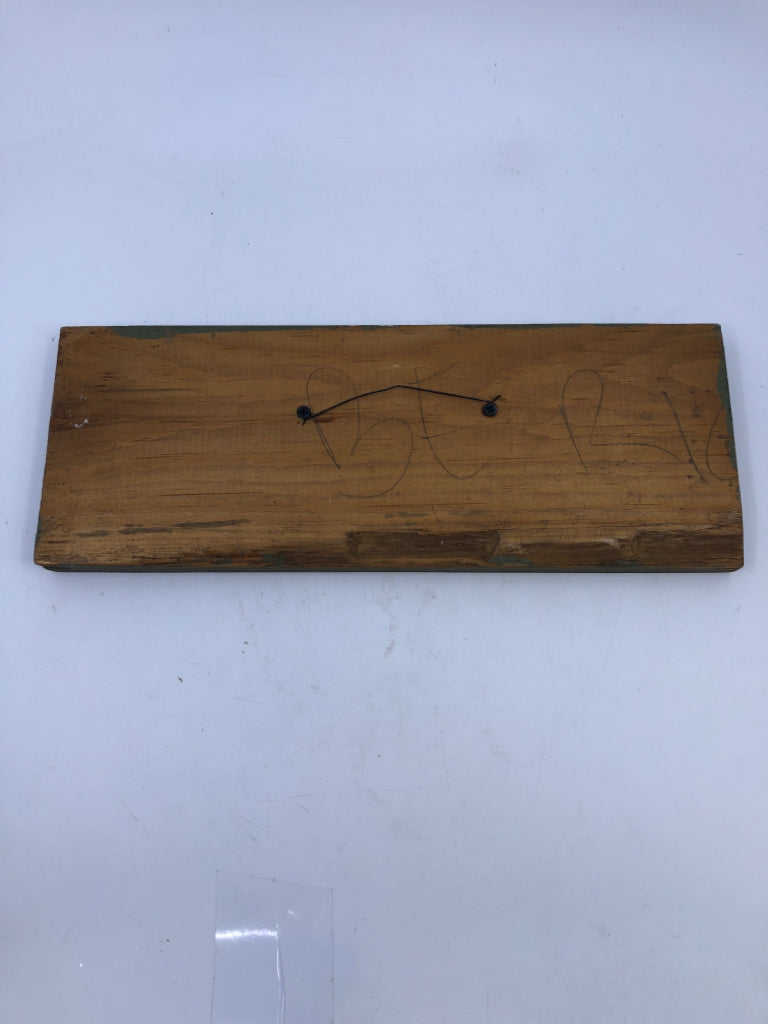 DISTRESSED SIMPLIFY PAINTED GREEN SIGN.