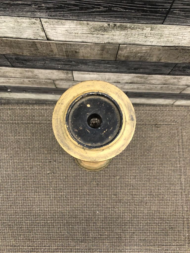WOODEN DISTRESSED CANDLE HOLDER.