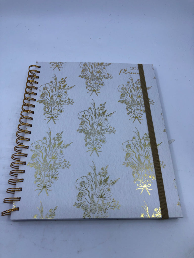 2026 PLANNER WHITE/GOLD