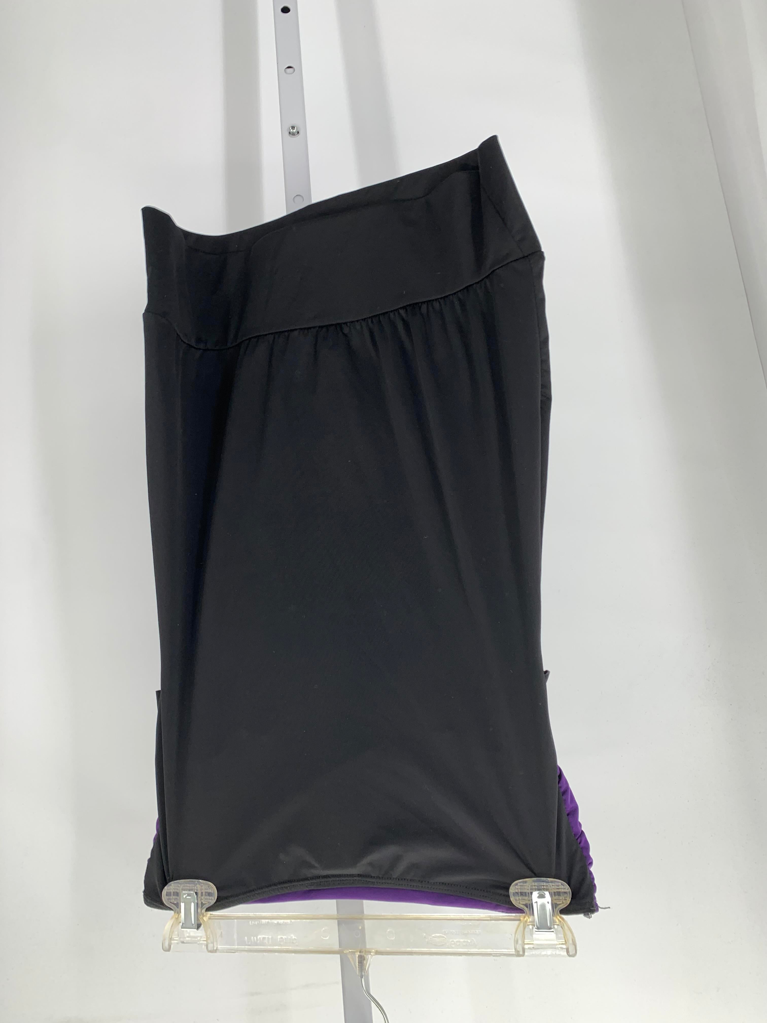 Siren Lily Size Medium Juniors Sleeveless Shirt