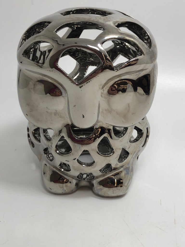METALLIC OWL FIGURE.
