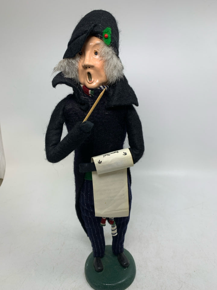 VTG BYER'S CHOICE MAN IN BLACK COAT CAROLER 1985.
