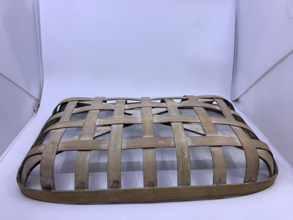 TOBACCO BASKET WALL HANGING GALVANIZED DETAIL.