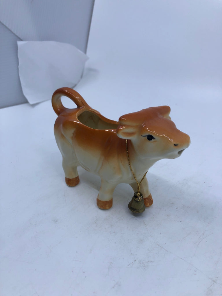 VTG COW CREAMER W/BELL- SWITZERLAND.