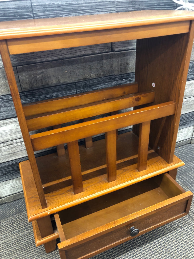 DARK WOOD MAGAZINE RACK SIDE TABLE.