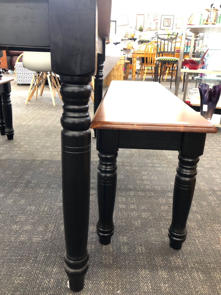 DK WOOD TOP TABLE W/BLACK BASE + 2 BENCHES.